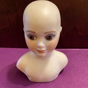 Vintage signed porcelain “petite portrait” hand-painted doll head 1978